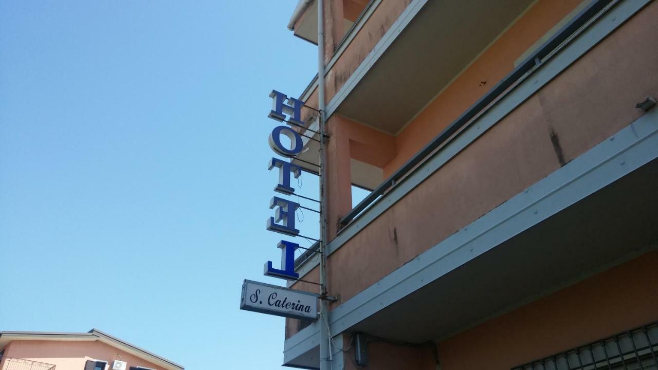 Hotel Santa Caterina Gizzeria Exteriör bild